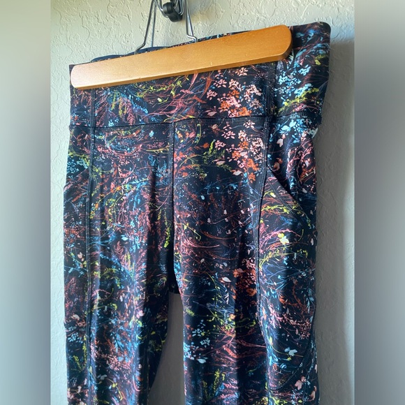 Lululemon Invigorate High-Rise Tight 25" Topography Multi, Size 6 - Picture 5 of 9